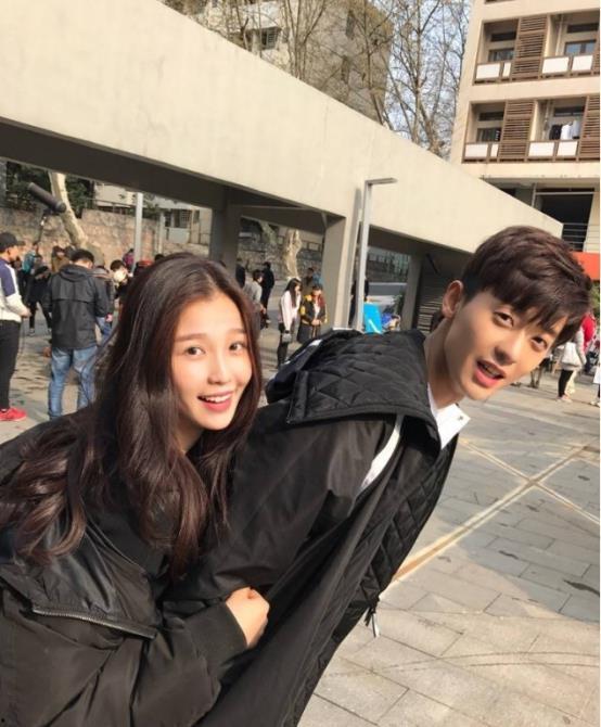 娱乐圈吃瓜文件是真的吗,真相揭秘还是无稽之谈?